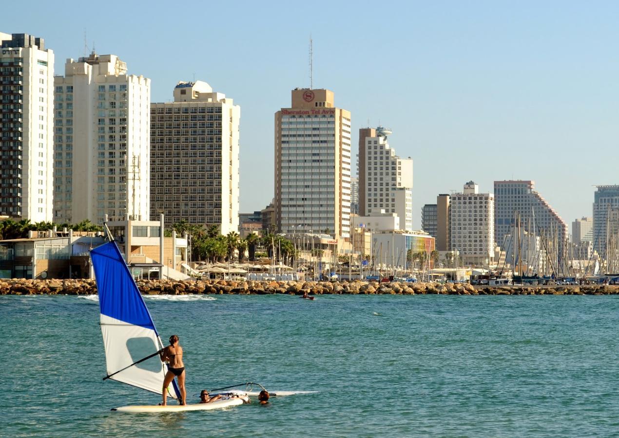 Crown Sea Hostel Tel Aviv Exterior photo